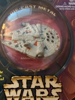 Star Wars Millennium Falcon Die-Cast Metal Figure