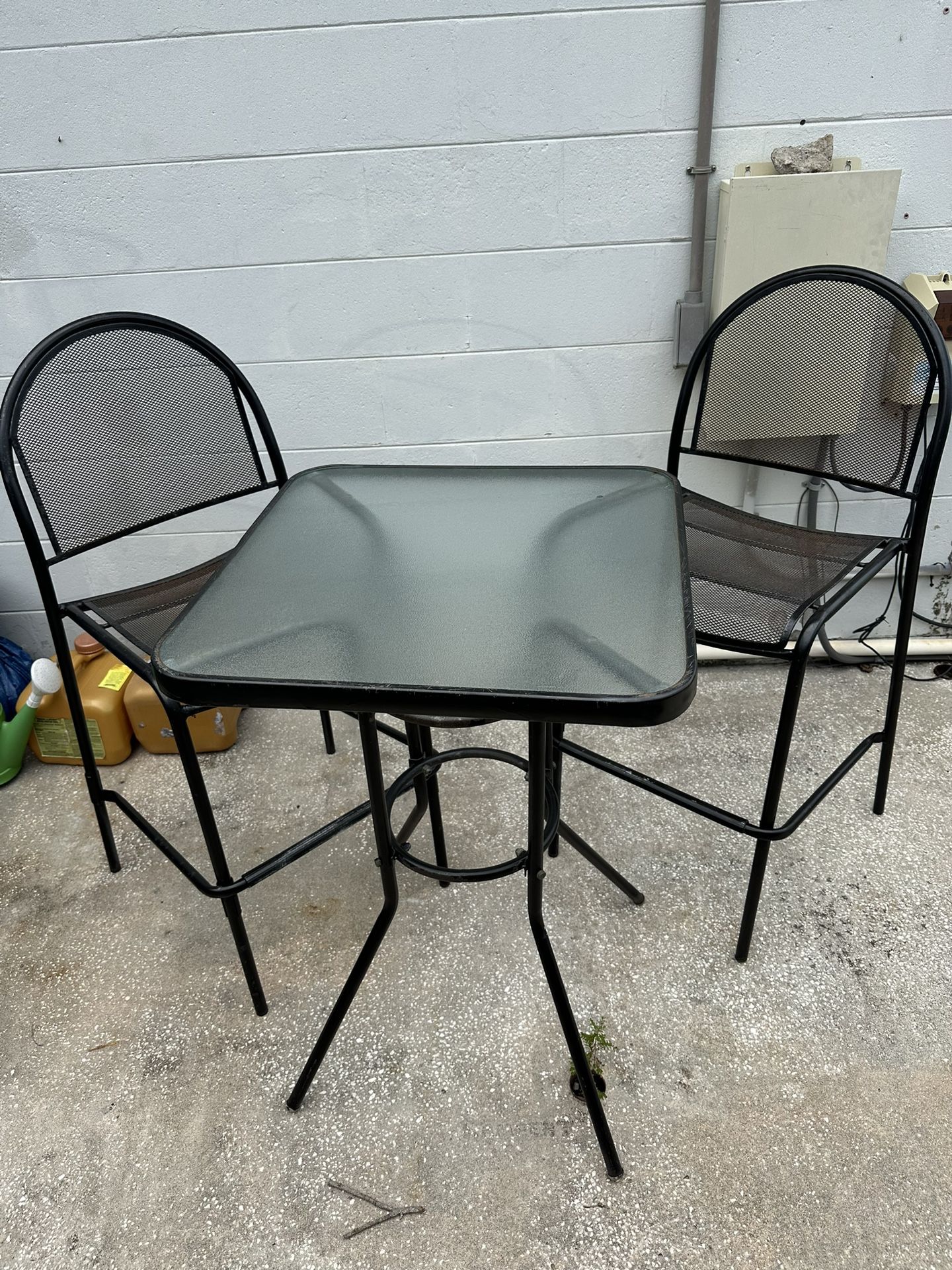 Outdoor High top Table And Chairs