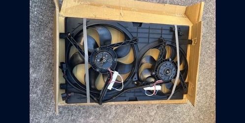 Dual car electric fan radiator cooling