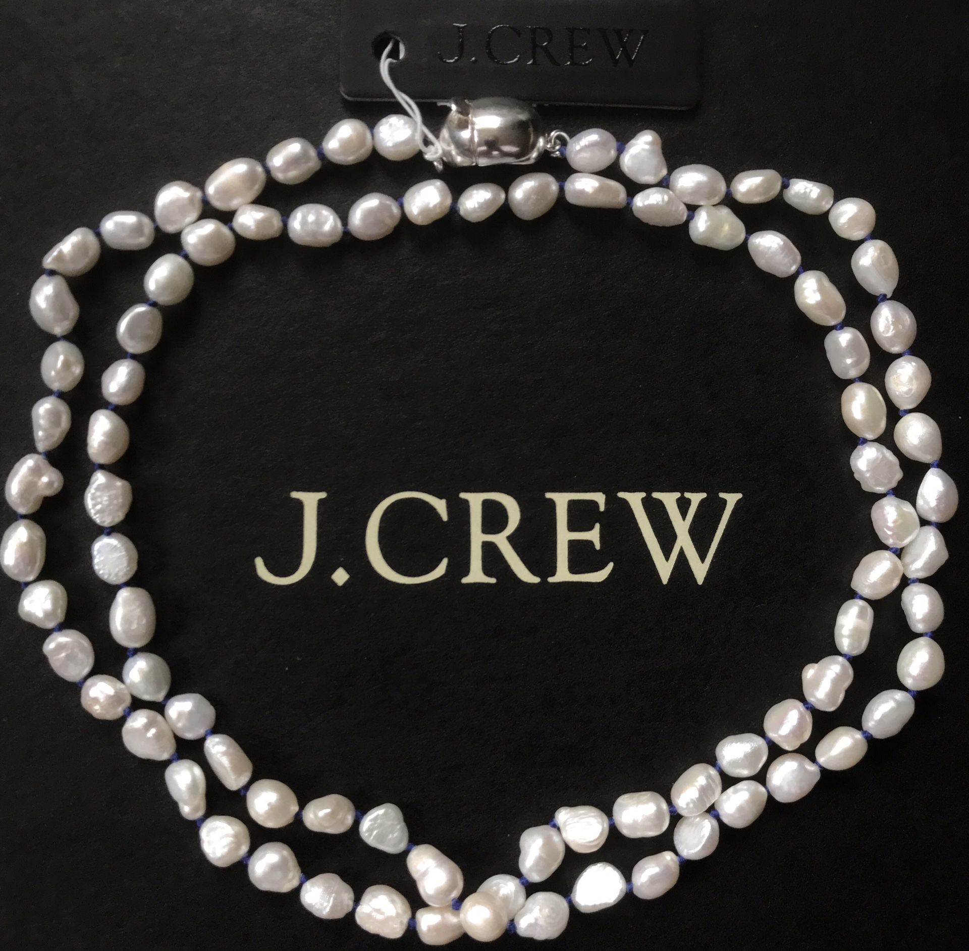 (NEW) (1 AVAILABLE) WOMEN’S J.CREW LONG FRESHWATER PEARL AND GOLD NECKLACE - SIZE: OS (ONE SIZE) (MSRP: $118)