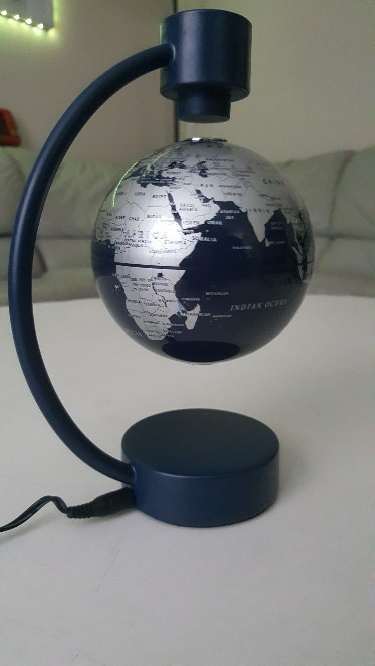 Mini floating Globe