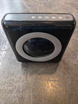 Coway Air Purifier: Sleek Black Design