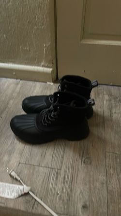 Sperry Boots all black size 10.5