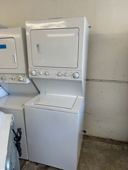 Used Frigidaire Stackable Washer And Gas Dryer
