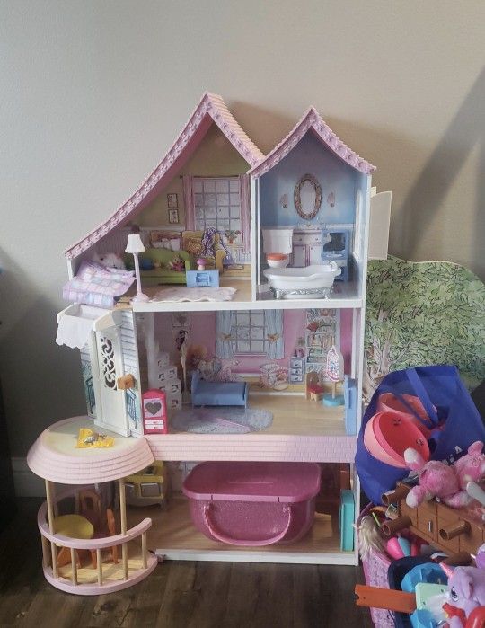 Doll House Girls