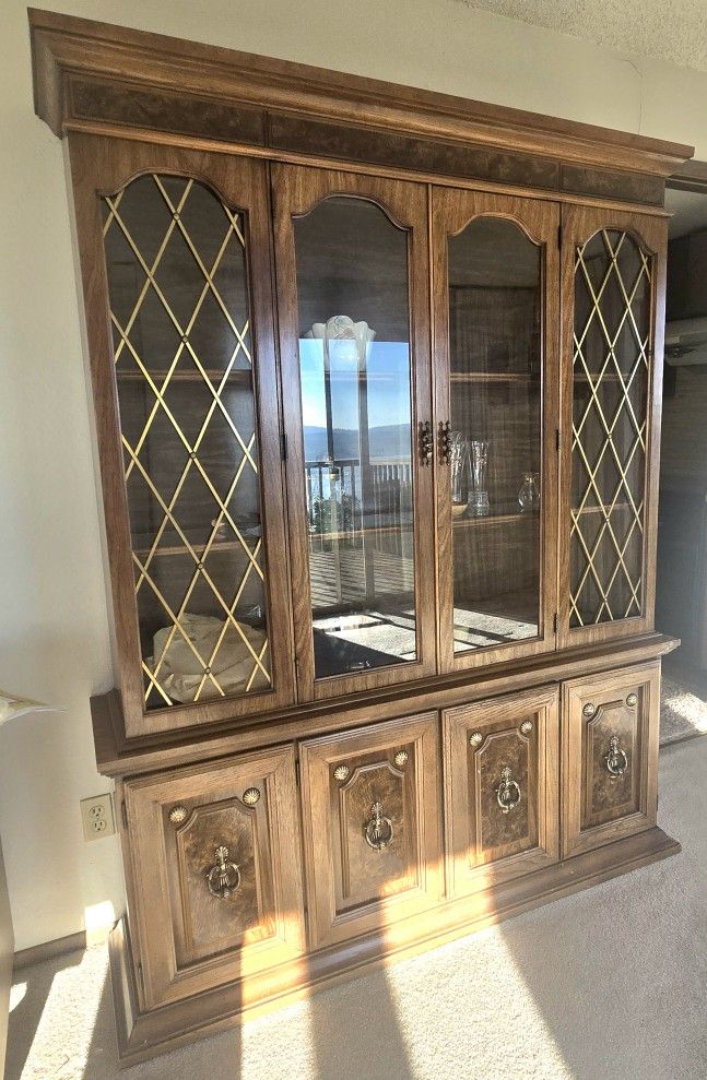 China Cabinet-Free