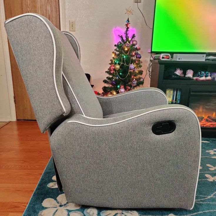 Albie Swivel Glider Recliner for Sale in Puyallup, WA OfferUp