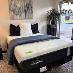 Queen Tempur-Pedic LuxeAdapt Mattress with Box springs and bed rails $499.99 