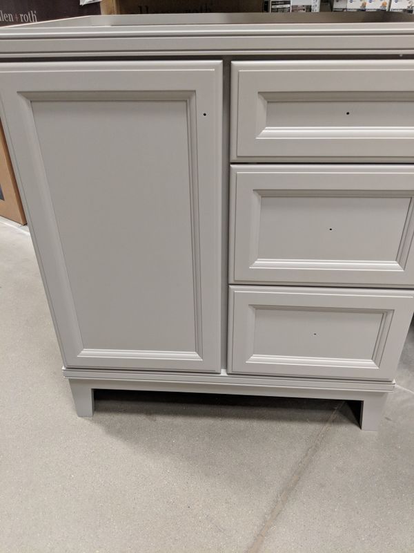 Brand New 30 Diamond Calhoun Freestanding Cloud Bathroom Vanity For Brand New 30 Diamond Calhoun Freestanding Cloud Bathroom Vanity For In Nashville Tn Offerup