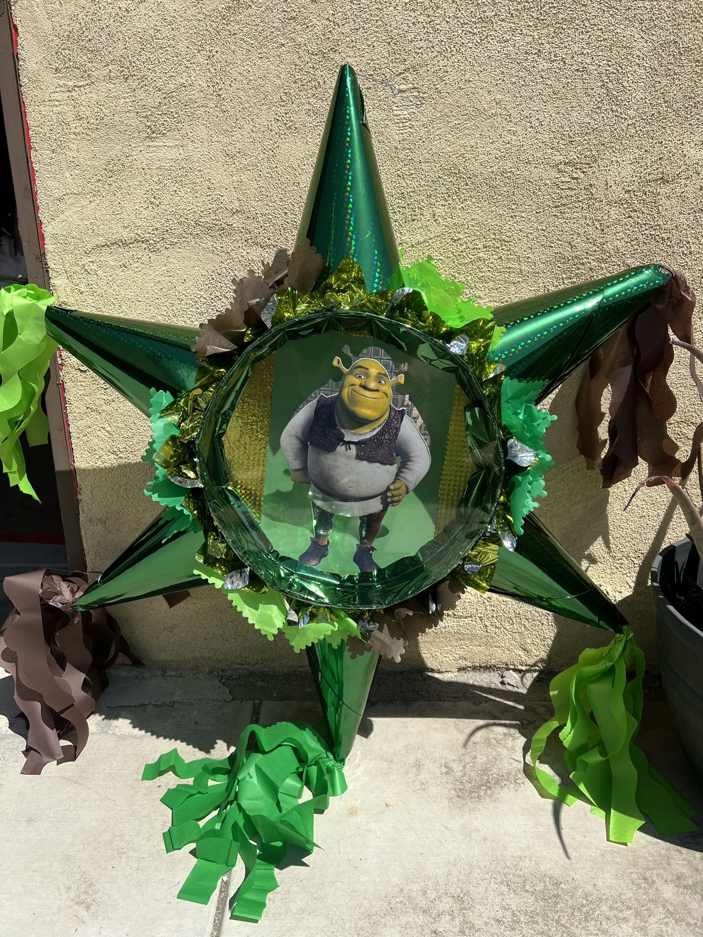 Shrek 3D Star Pinata 