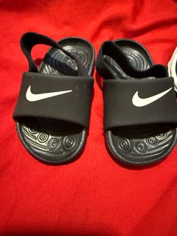 Nike shoes/Sandels