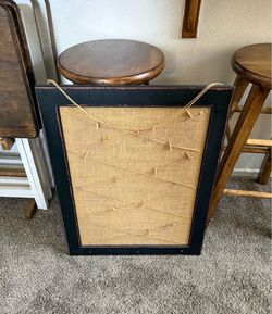 Wall pin board