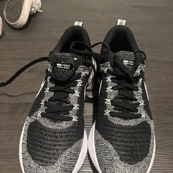 Nike Men Sneaker (only worn once)