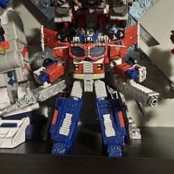 Transformers WFC Galaxy Upgrade Optimus Prime