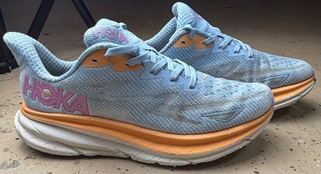 Hoka Women’s 8B
