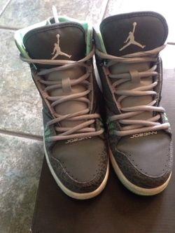Jordan shoes size 5 good condition