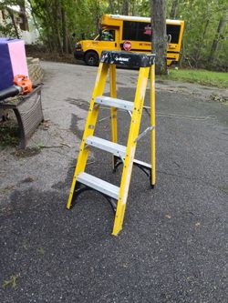 Husky Yellow Fiberglass Step Ladder