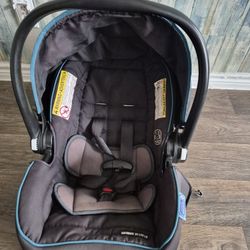 Graco SnugRide Baby Car Seat