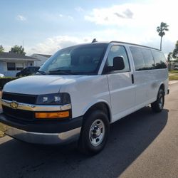 2018, Chevrolet Express Passenger 