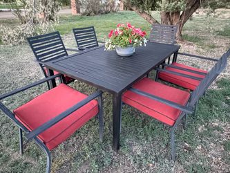 Outdoor table