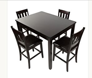 Table with 5 black chair