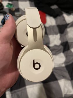 LIMITED EDITION BEATS BY DRE SOLO 3’s Thumbnail