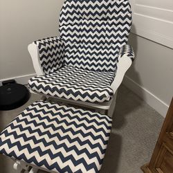 Angel Line Windsor Glider and Ottoman, White Finish with Navy Chevron Cushions