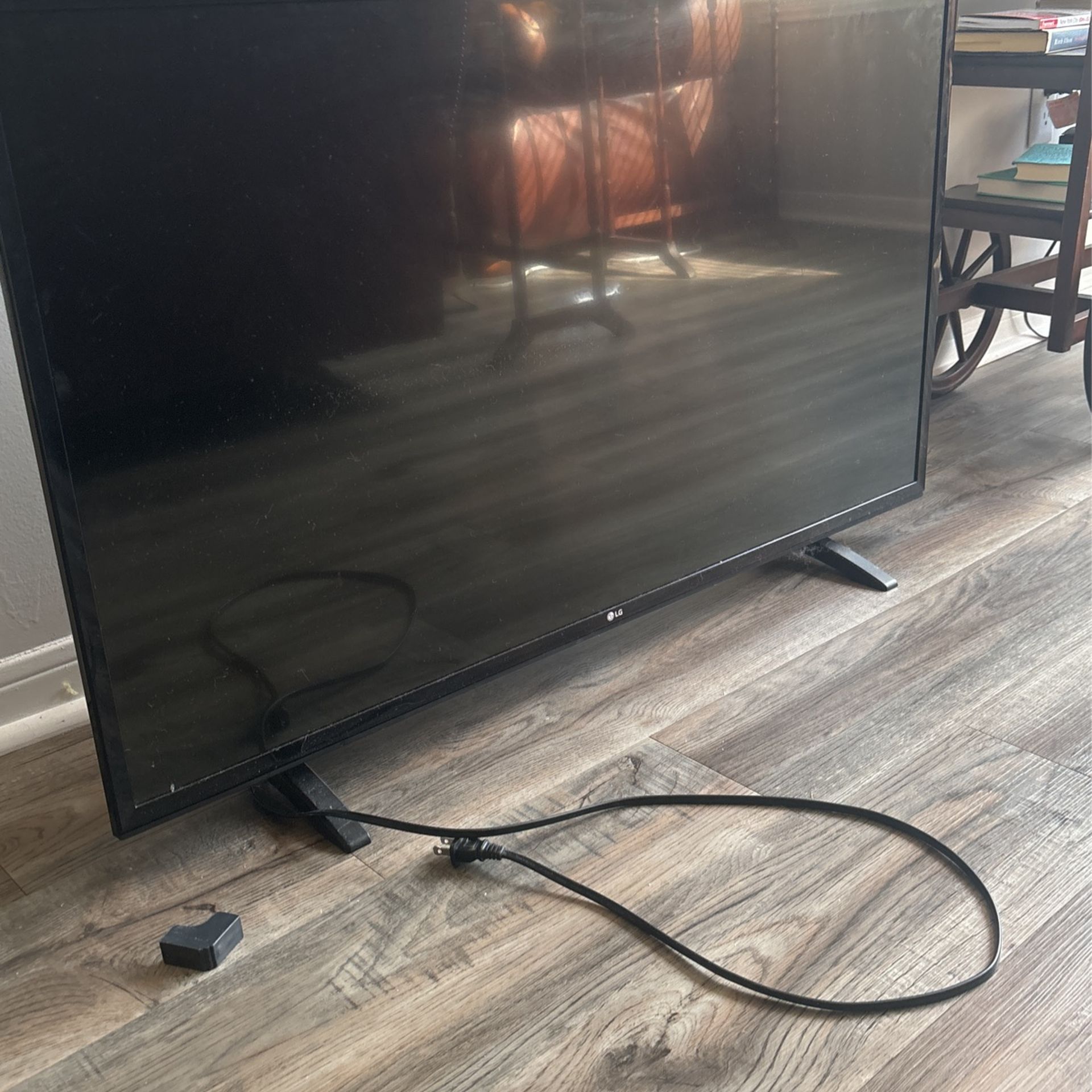 LG TV 43 Inch