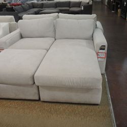 3-Piece Sectional — Styleline (Light Gray)
