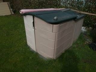 rubbermaid storage shed w retractable roof-54w 74d 52h..92