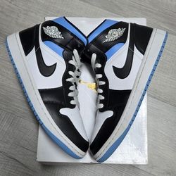 Jordan 1 University Blue 