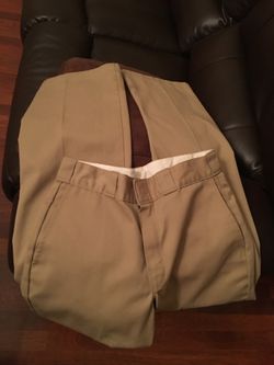 Men’s Dickies khaki pants