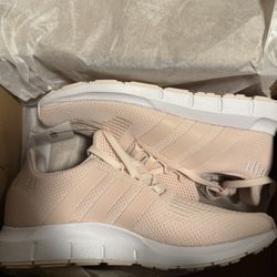 Adidas Swift Run
