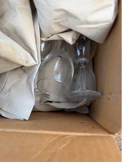 Wine glasses a dozen