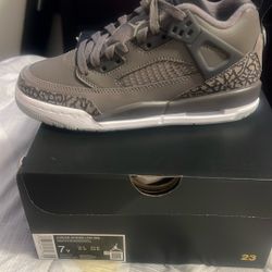 Jordan Spizike Low