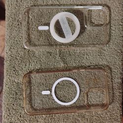 2 iPhone 14 cases like new