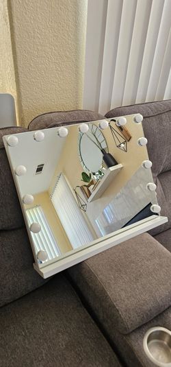 Vanity Mirror with LED Bulbs