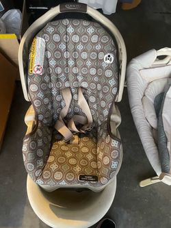 Graco SnugRide Classic Connect Infant Car Seat