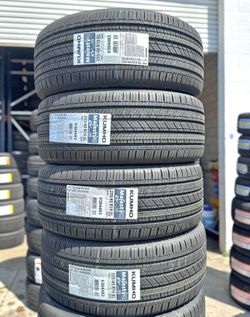 255/45/19 Kumho New tires mounted and balanced included