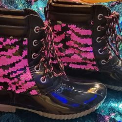 Size: 3 Youth Girls Boots