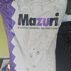 Mazuri Breeders Parrot Food