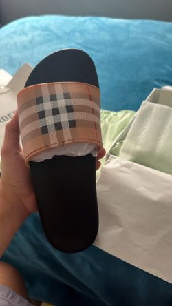 Burbbery slides