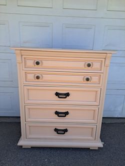 DRESSER.  