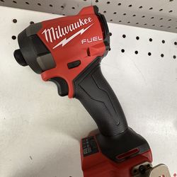 Milwaukee new 1/4” impact fuel -3 speeds M18