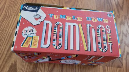 Tumble down domino set and tie one on games