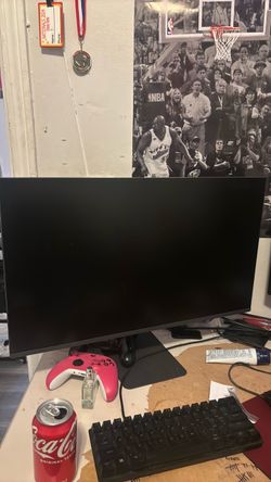 Large Flat Screen Desktop Monitor