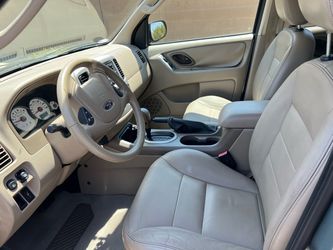 2005 Ford Escape