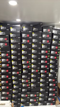 Whole pile of uder armor buyers choice only one
