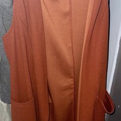 Women’s Sleeveless jacket/blazer size Large