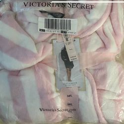 Brand New VICTORIA SECRET Plush Robe